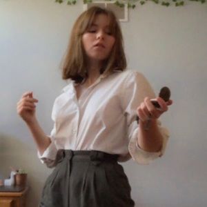 Meet your Posher, Abigail